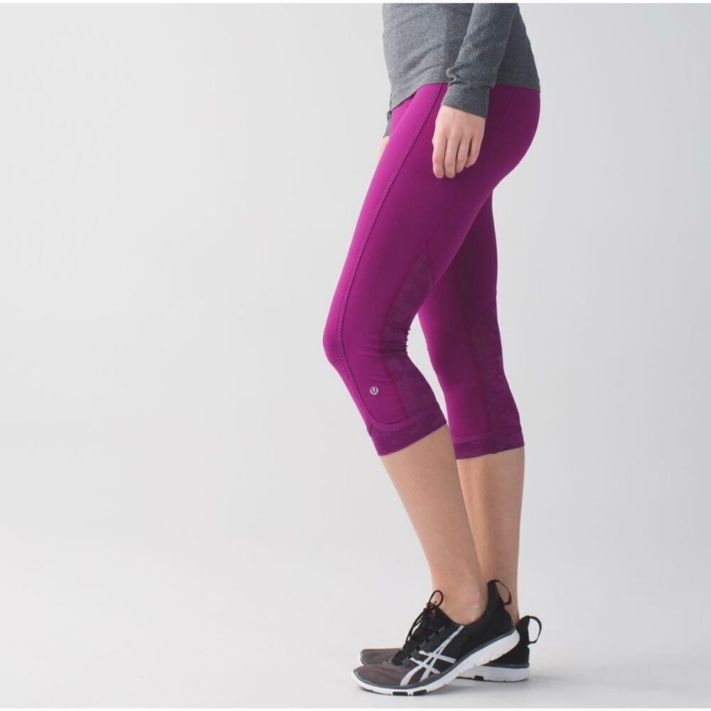 Lululemon Run For Days Sz 6 Crop Leggings Plum Camo